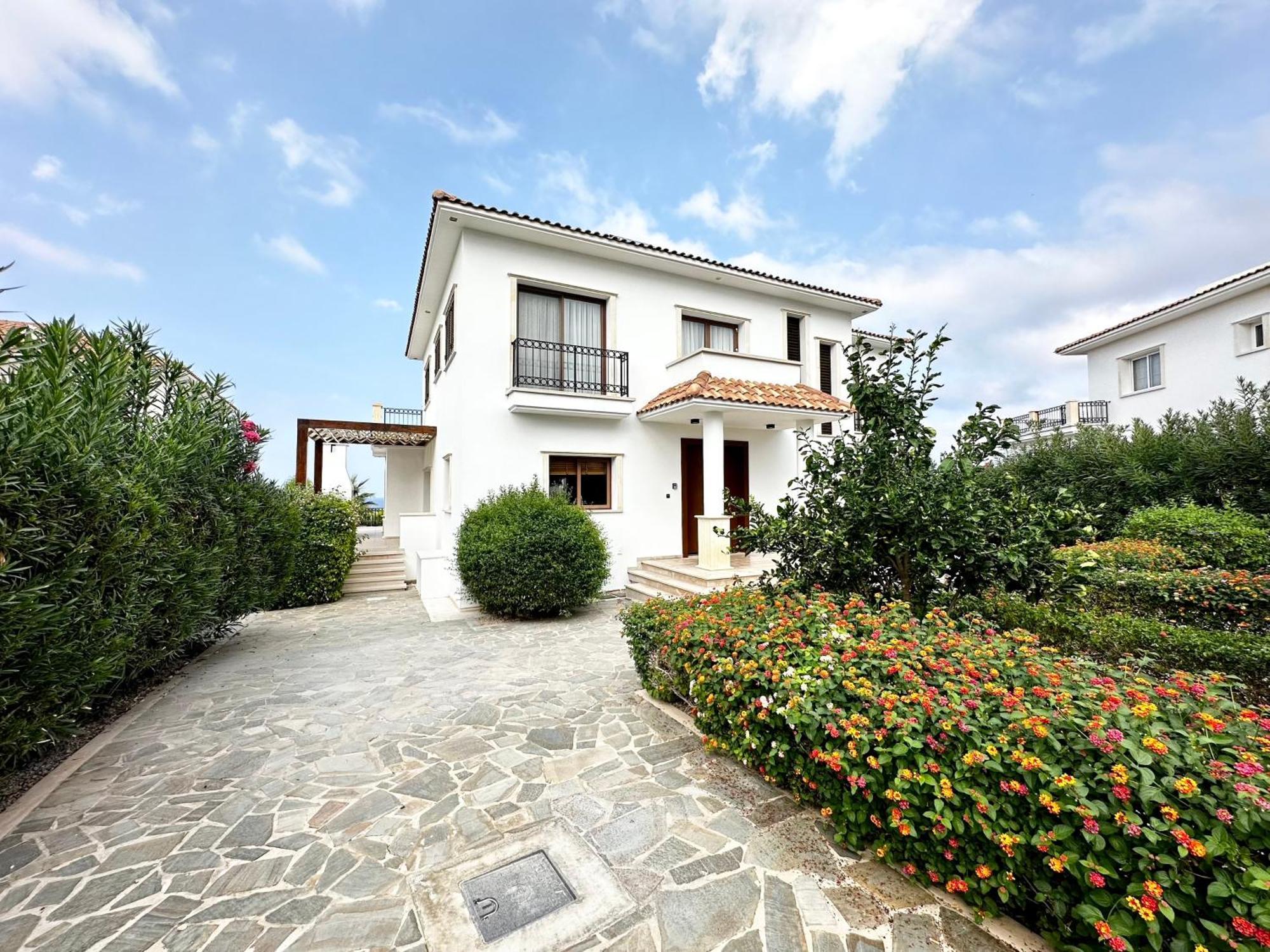 Carrington Holidays Cirénia Exterior foto