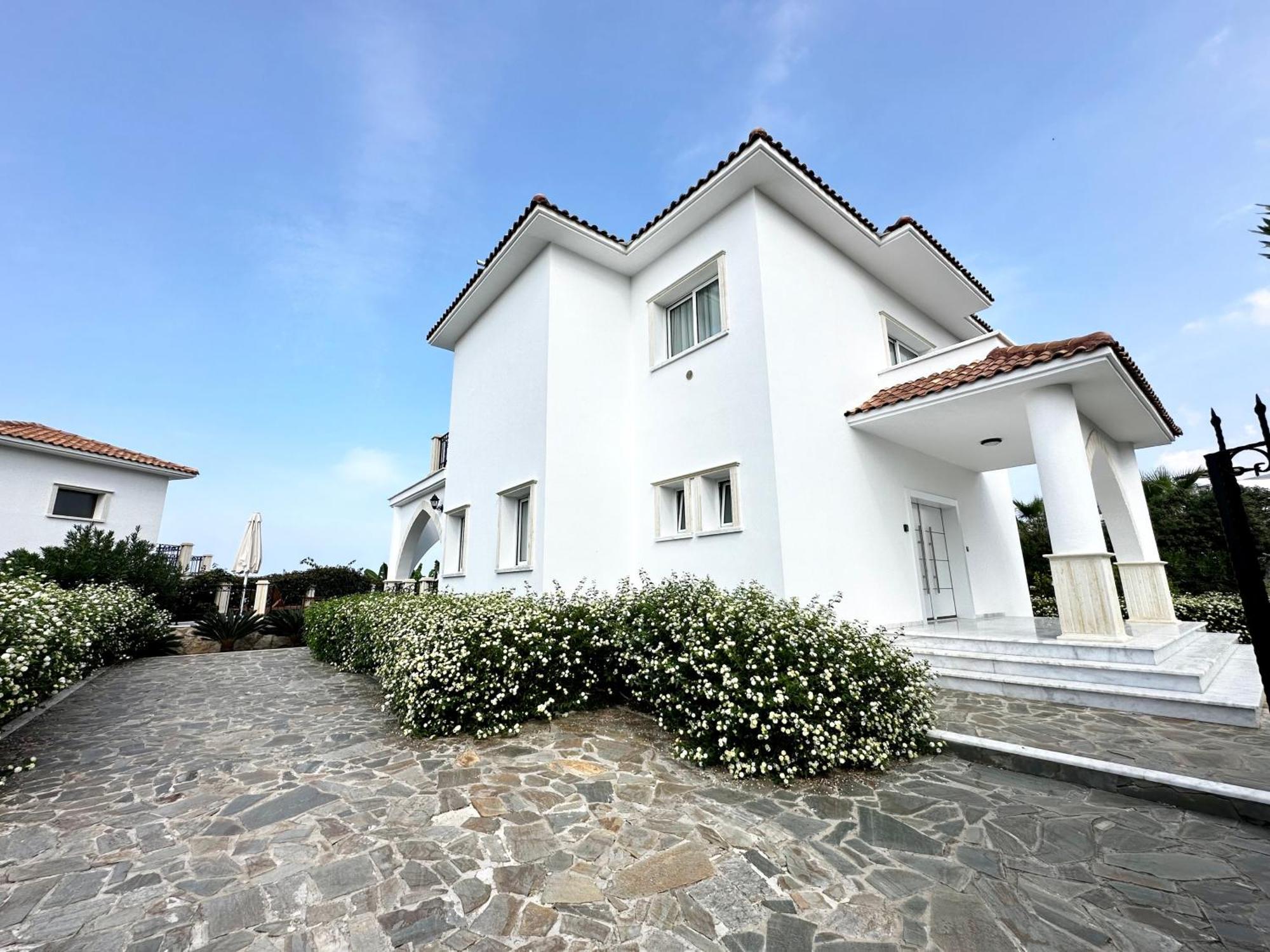 Carrington Holidays Cirénia Exterior foto