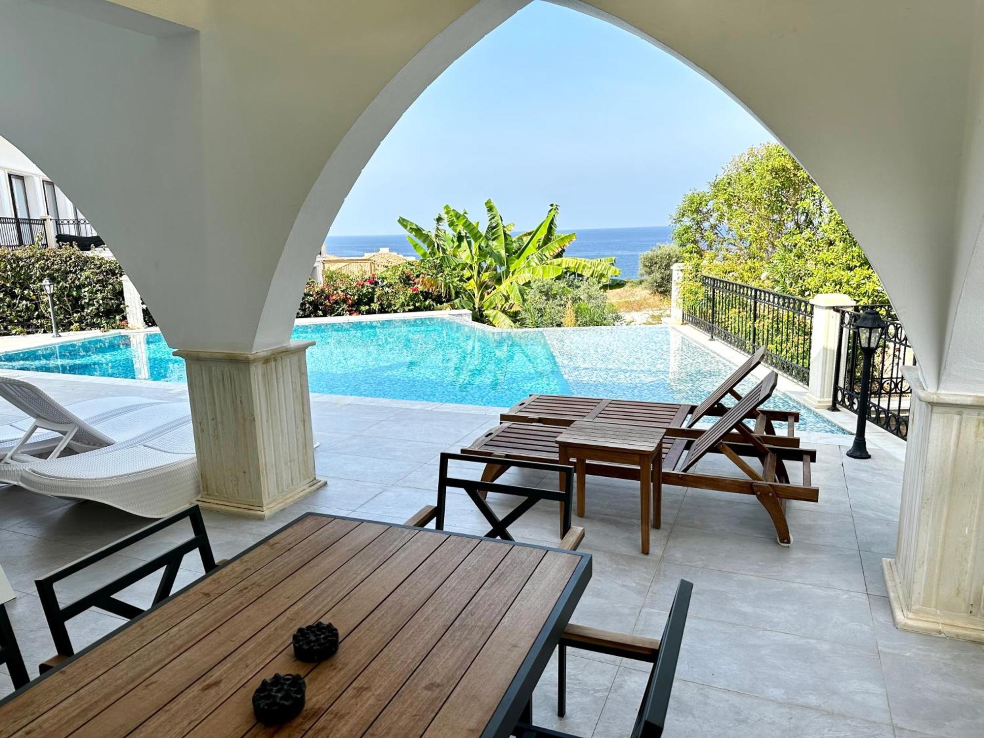 Carrington Holidays Cirénia Exterior foto