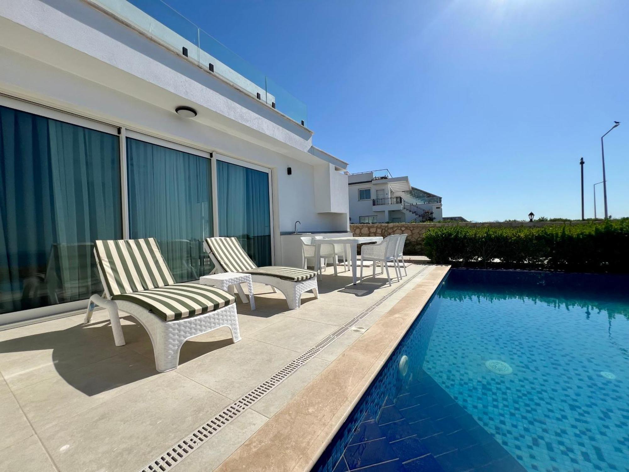 Carrington Holidays Cirénia Exterior foto
